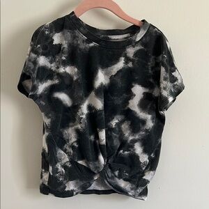 Wonder Nation Black and Gray Tie Front Short Sleeve T-Shirt